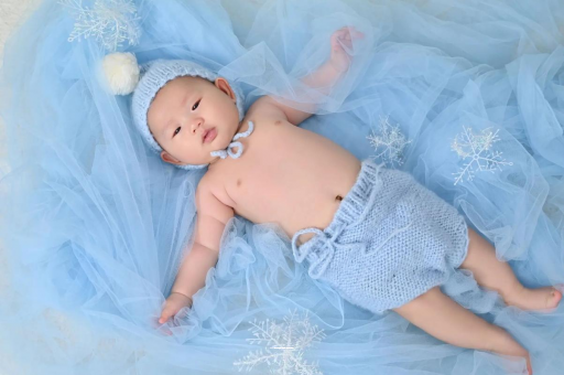 阿拉尔三岁宝宝肚子大